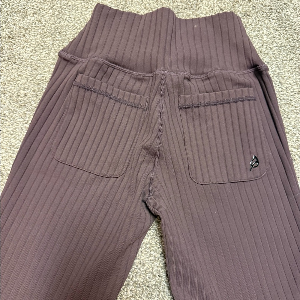 Ribbed PTula Legging with back pockets